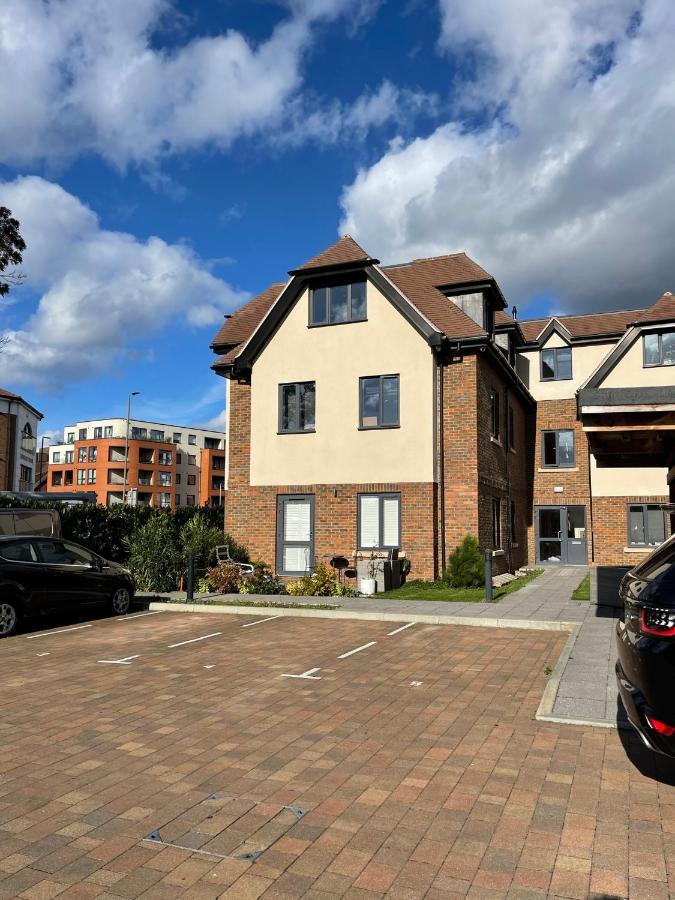 2 Bedroom 2 Bathroom Apartment 8 Including Free Parking Bromley Zewnętrze zdjęcie