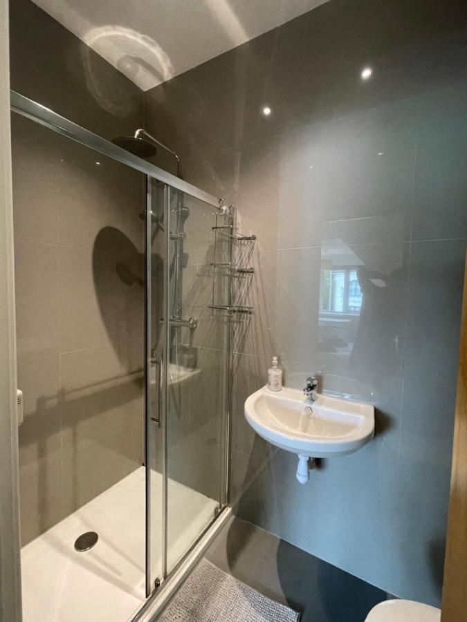 2 Bedroom 2 Bathroom Apartment 8 Including Free Parking Bromley Zewnętrze zdjęcie